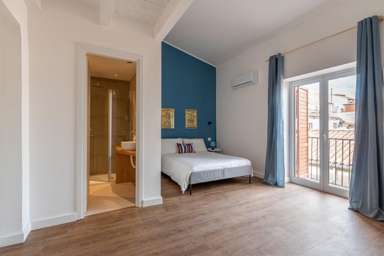 Casa Valverde In Centro Storico By Wonderful Italy パレルモ エクステリア 写真