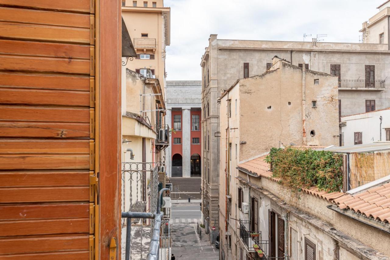 Casa Valverde In Centro Storico By Wonderful Italy パレルモ エクステリア 写真